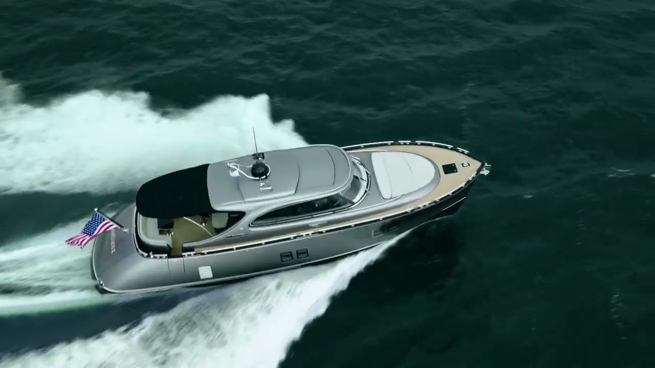Zeelander 5 Offers The Perfect Blend of Tranquility and Power on the Water.