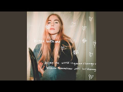New International Female Hits Pt 6: Dua Lipa, Ariana Grande, Taylor Swift