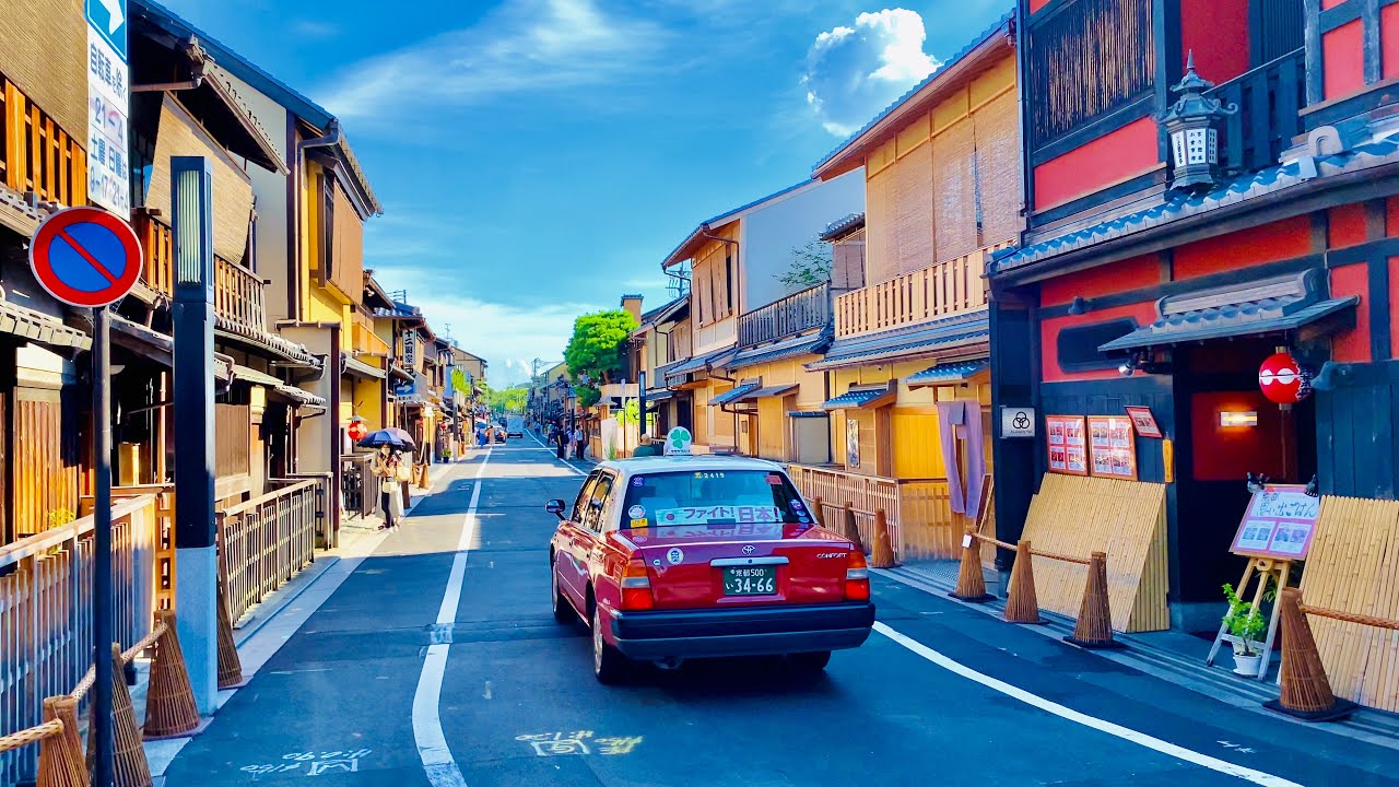 【4K HDR】Walking Around The Most Beautiful Street in Kyoto, Japan | Hanamikoji Street (京都・花見小路)