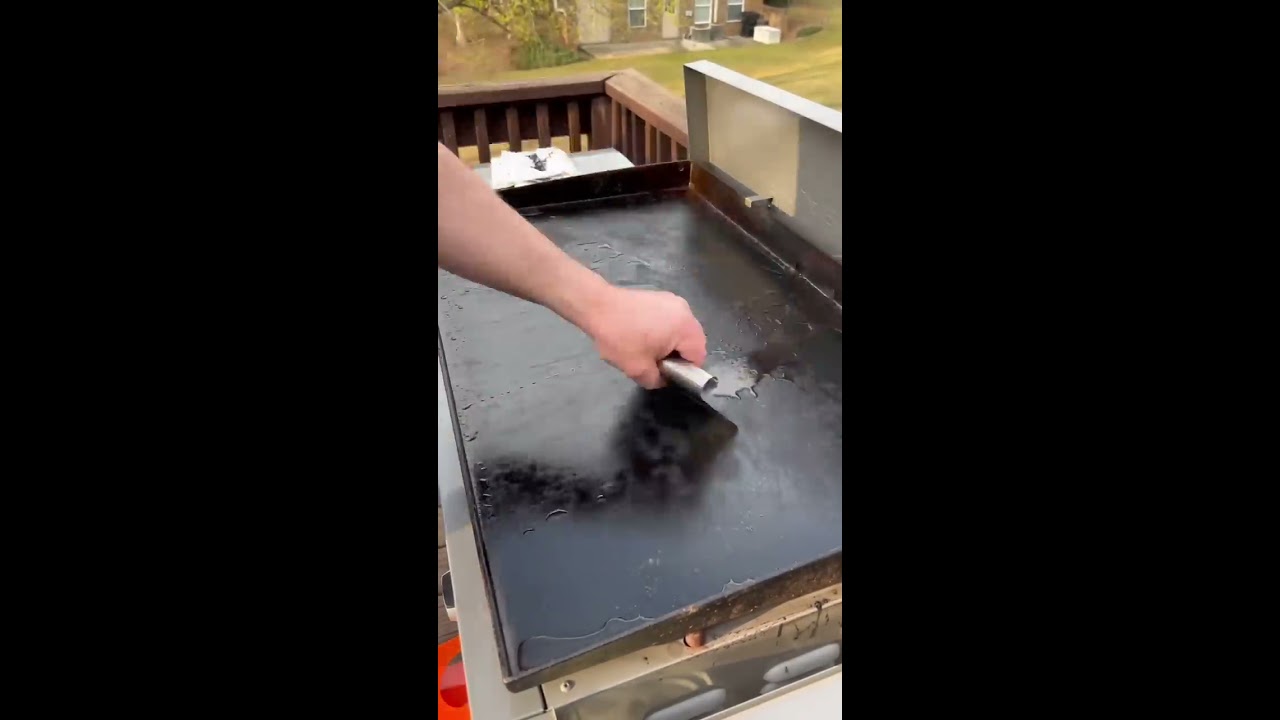Fully Black Seasoned Blackstone Cleaning And Maintenance How To Clean A Seasoning