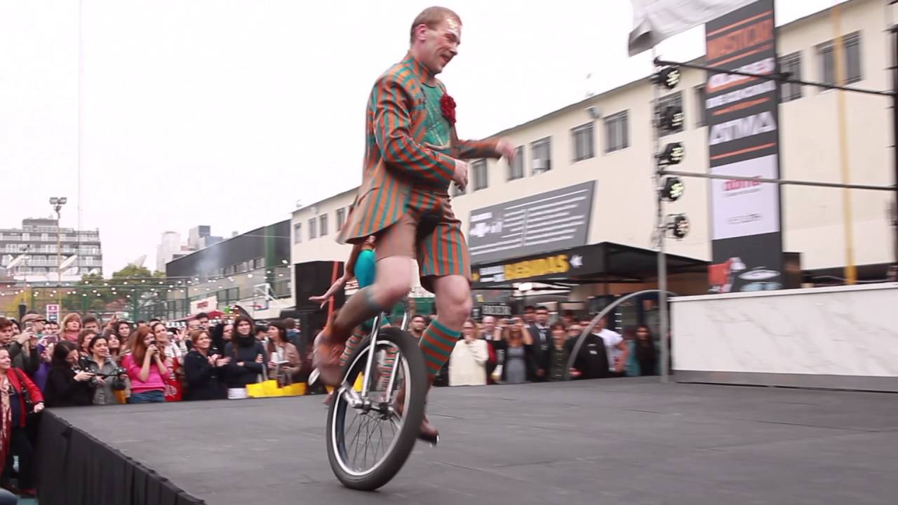 Mastic Feria Duo Unicycle Cirque du Soleil Kooza YouTube