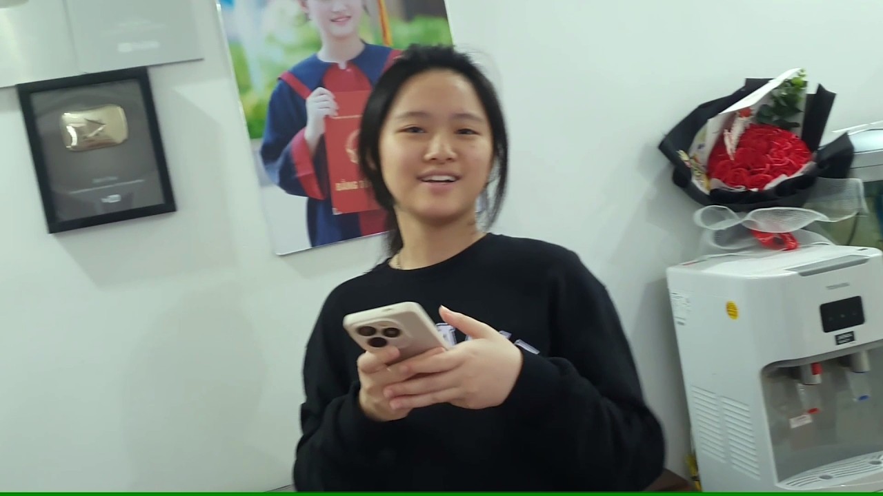 Sáng 1 tết chị Silent Sea chúc tết Gia Linh Gia Bảo cùng Gia Linh vào bếp nấu canh tết sắc màu