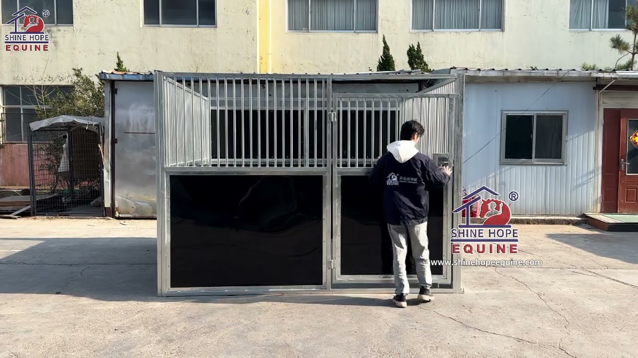 Temporary horse stables / boxes for horse shows and horse events. 