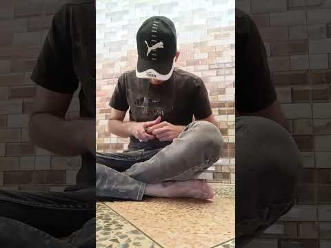 لما الشيخ يحكي بس قلبك يحسسك كانه بيحكي عليك ههه لايك اشتراك بالقناه ليصلك كل جديد كوميدي