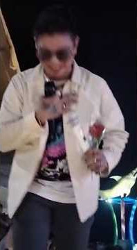 moment babang tamvan di kasih cewe mawar