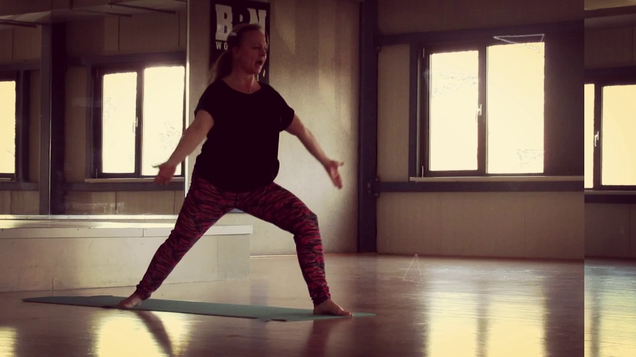 Yoga bij Active Health Center YouTube