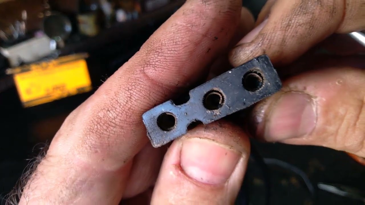 Segredo de mecânico. Arrumar o pedal da máquina de costura com mal contato e ligar os fios internos