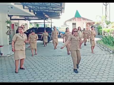 TAMANG PUNG KISAH || Goyang Viral || DISKOMINFO KOTA KUPANG - NTT || Line Dance