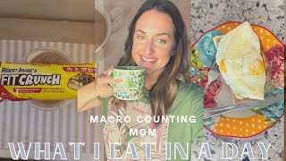 WHAT I EAT IN A DAY||MACRO FRIENDLY MOM+SIMPLE FALL SOUP RECIPE