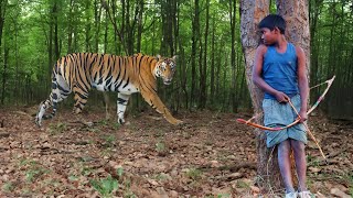 tiger attack man in the forest | tiger attack in jungle royal bengal tiger attack by Crazy Life Entertainment 80,974 views 3 months ago 3 minutes, 49 seconds