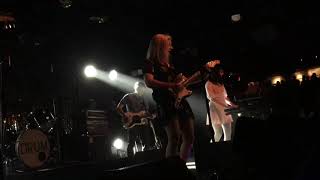 Alvvays - Lollipop (Ode to Jim) (Boston 9-25-2018)