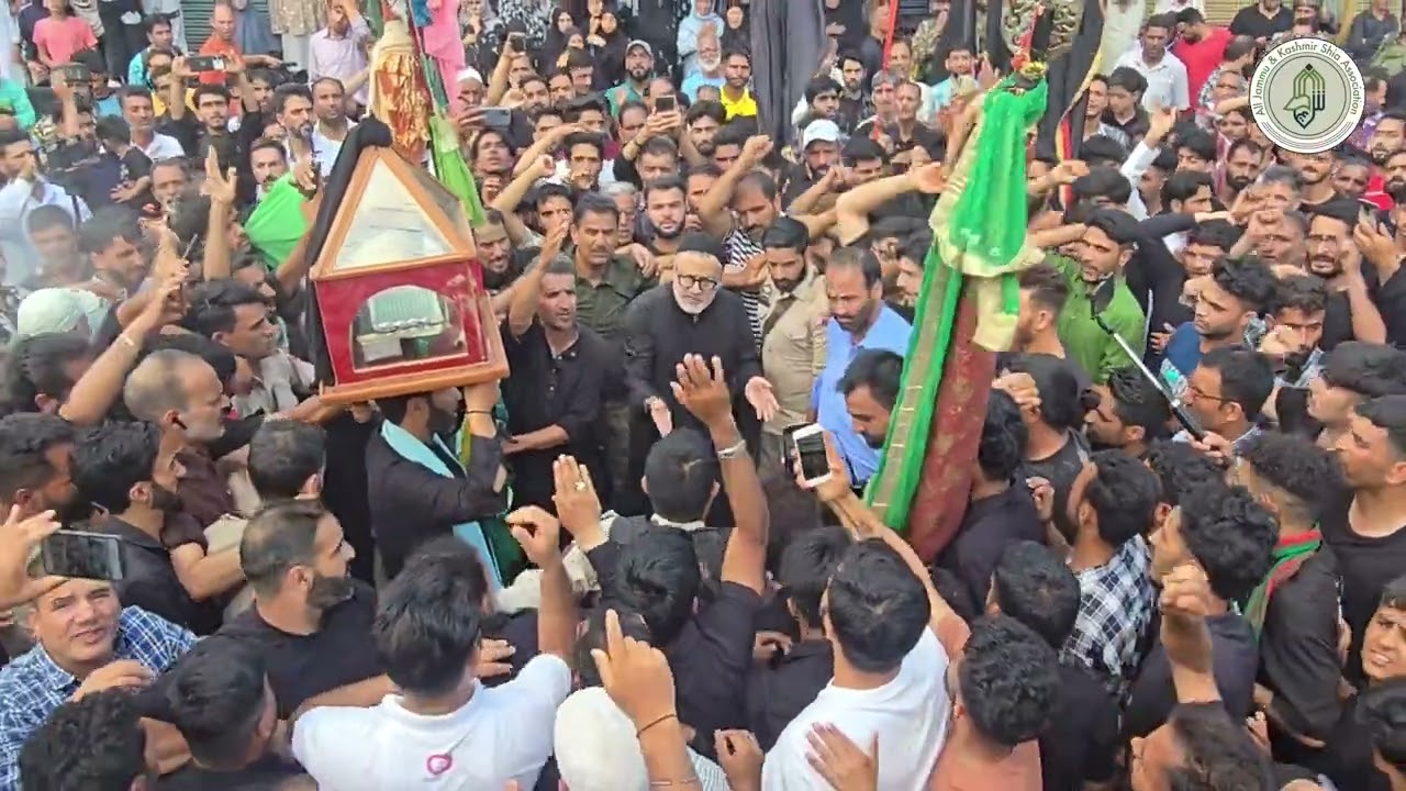 Jaloos e Aza Kargil house to Aza Khana Hamdania Colony Bemina.