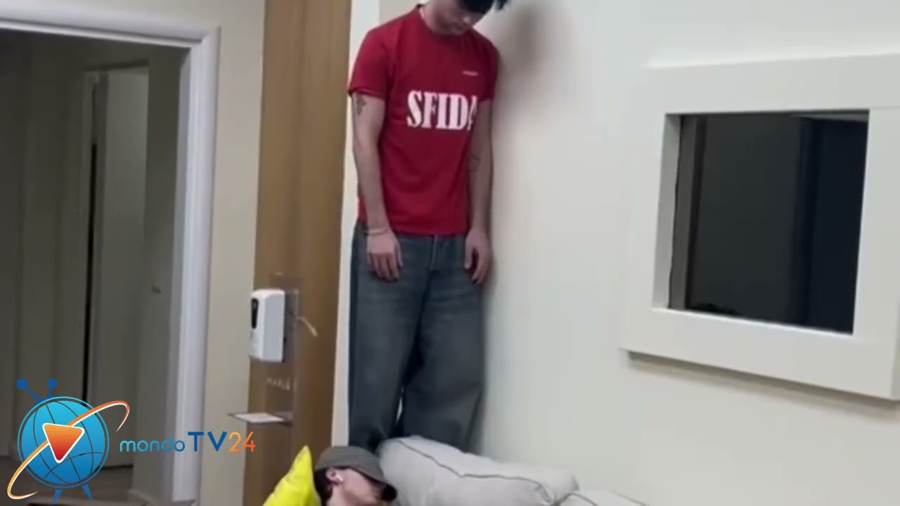 Amici 24, Trigno il divertente video sotto le note del suo inedito