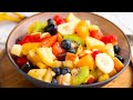 Obstsalat mit klassischem Dressing