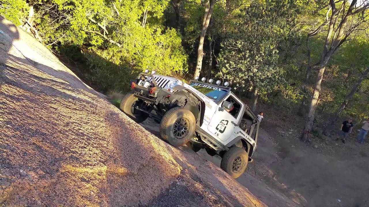 Jeep Wrangler Rubicon Climbs Huge Rock YouTube