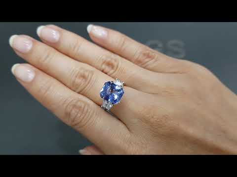 Cornflower blue sapphire in octagon cut 5.09 ct, Sri Lanka Video  № 3
