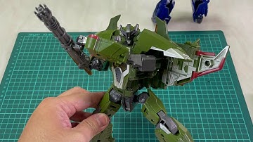 Transformers Legacy Evolution Leader Class Prime Universe Skyquake (Robot Mode to Jet Mode)