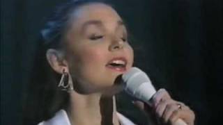 Miniatura de "Crystal gayle - help me make it through the night"