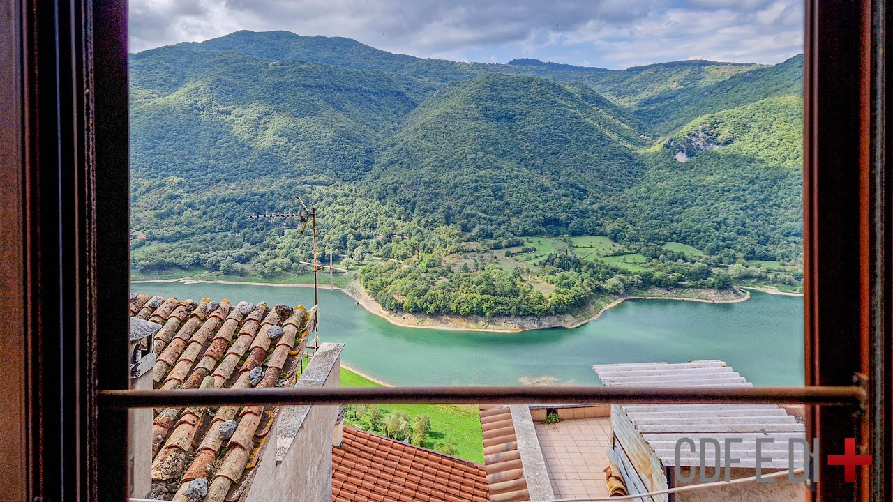 Visita dell'immobile | Ascrea (RI), Italy | Appartamento in ottimo stato con vista lago