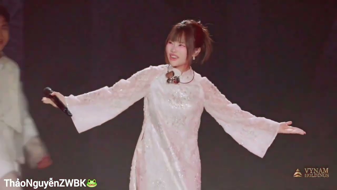 Made In Vietnam - Phương Mỹ Chi & DTAP | Lễ Trao Giải Tinh Hoa Việt 💫🎶