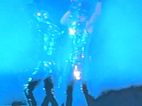 10月7日古巨基amazing world演唱會2011 爆了