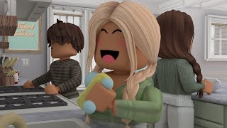 Family FALL Cleaning Day! | Roblox Bloxburg Family Roleplay w/voices