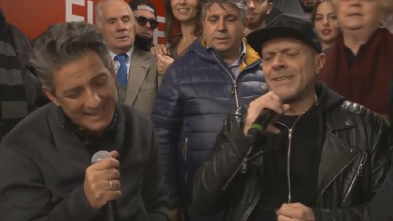 Max Pezzali feat Fiorello Come mai Live (Edicola Fiore) YouTube Max Pezzali feat Fiorello Come mai Live (Edicola Fiore) YouTube