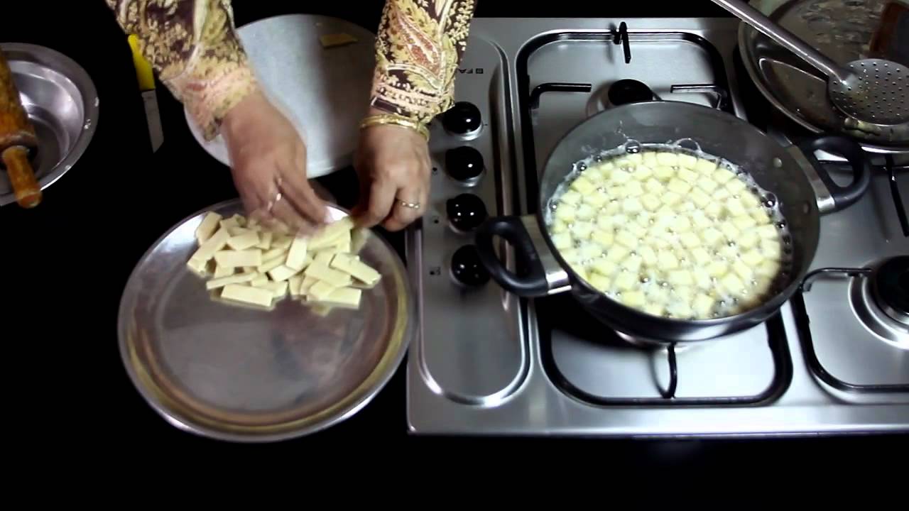 Shakarpara recipe - Sugar coated Shakarpare Recipe - Shakkar Para | Nisha Madhulika