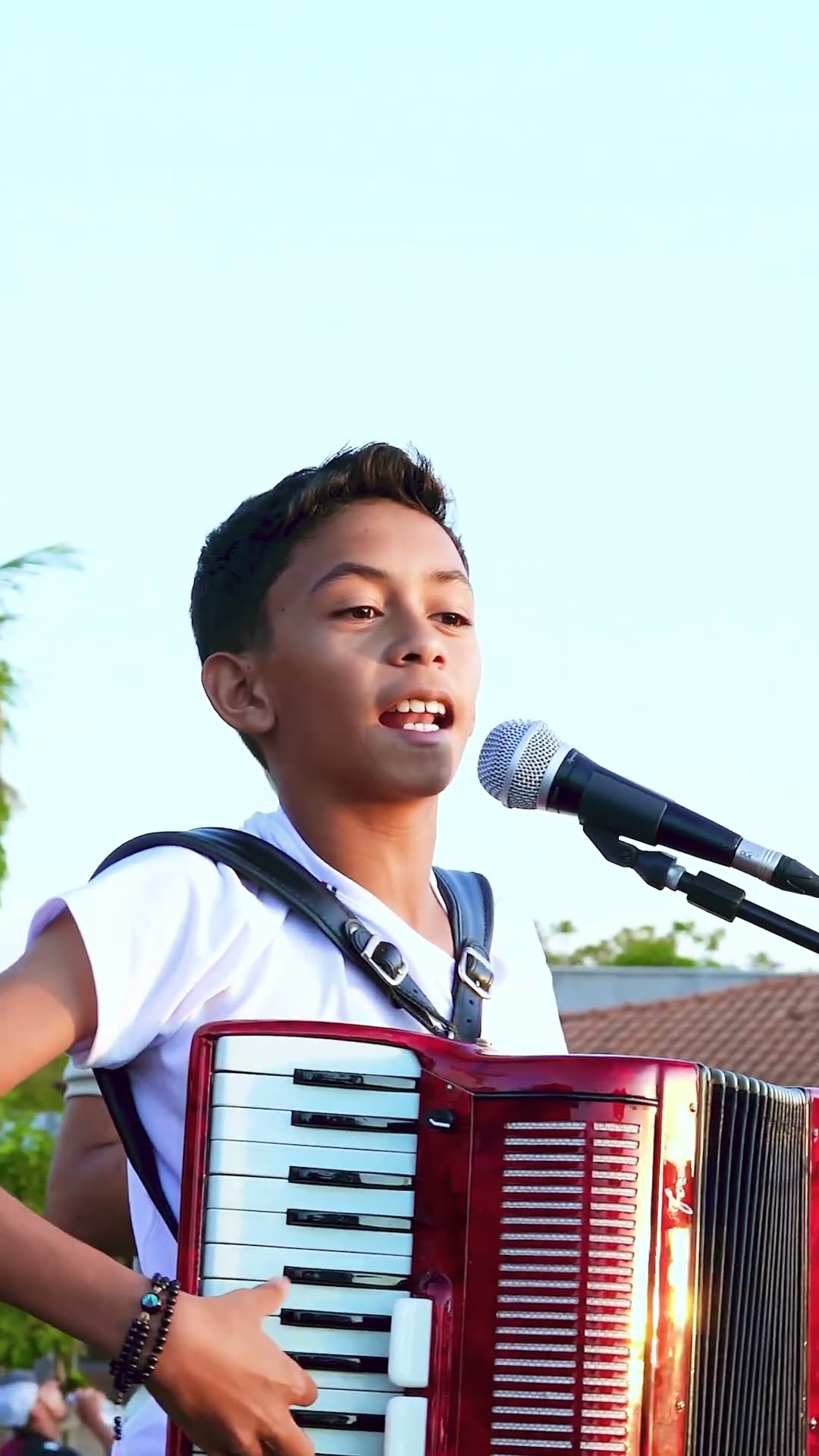 Leãozinho do forró grava música com seu filho Alejandro Rodrigues bota esse Piseiro pra bombar #bo