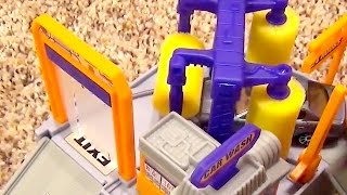 Hot Wheels World Car Wash Playset  Unboxing and Demonstration