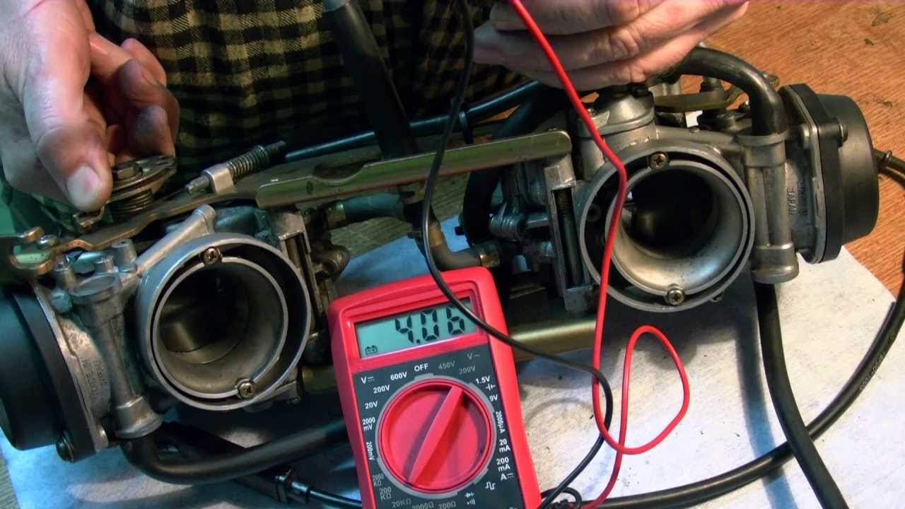 Suzuki SV 650 - demontaż gaźników.