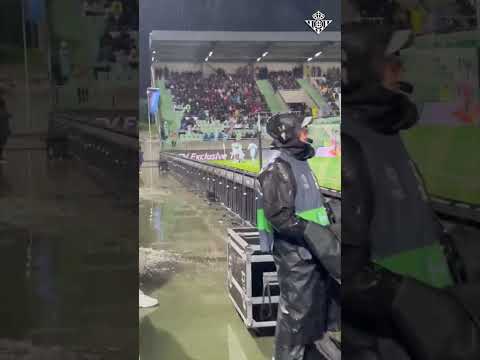 Cuando el Real BETIS marca un gol y el CM tiene que correr a la otra banda 😅⚽ #shorts #realbetis