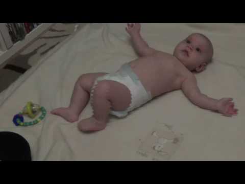 Wideo: Jak Kąpać Dziecko W Wieku 3 Miesięcy