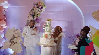 AMBERAY AND RAPUDO CUT THEIR DAUGHTER 1ST BIRTHDAY CAKE AT HER EXPENSIVE PARTY