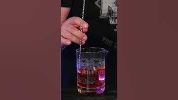 How to stir a cocktail like a Mixologist #shorts #bartender