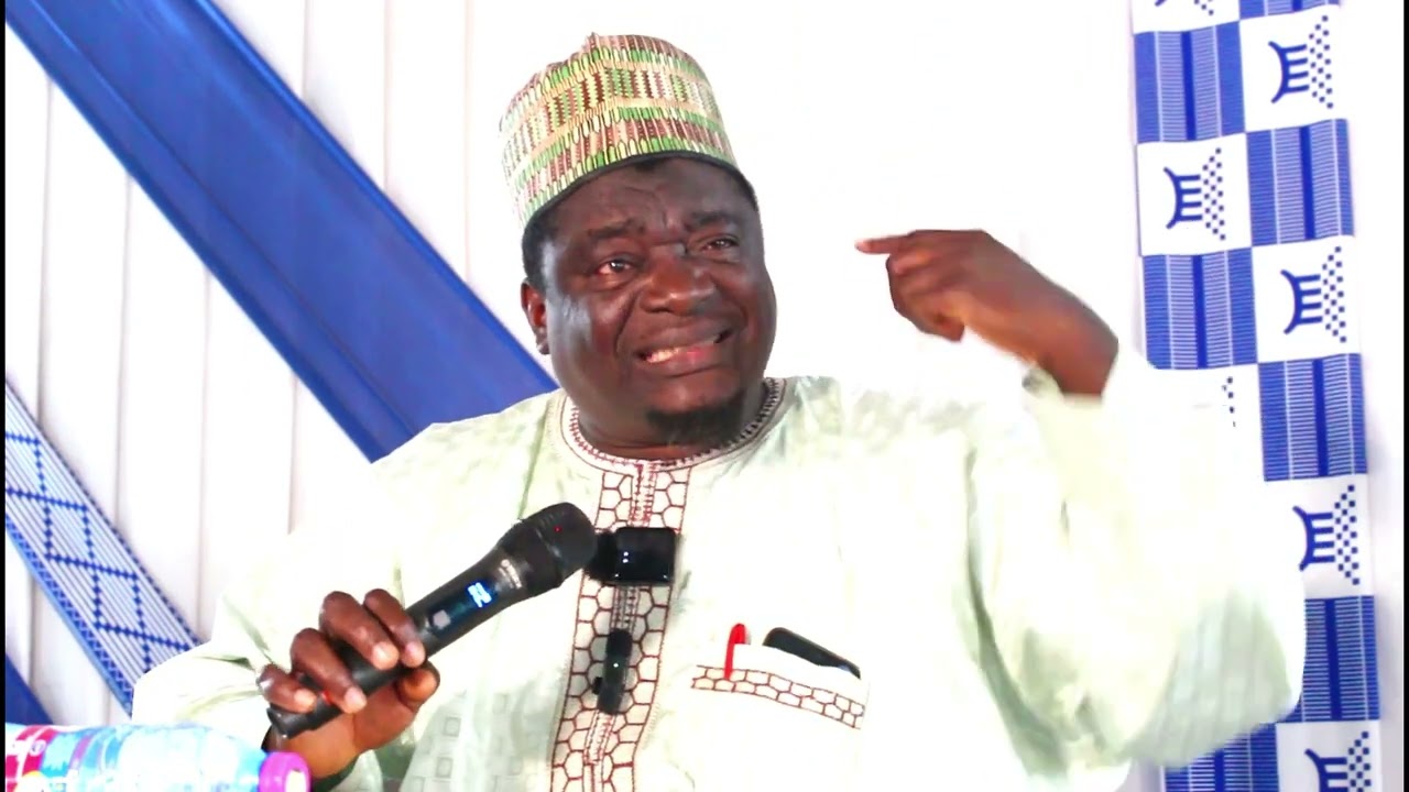 Dr.CHAFIOU TCHAGODOMOU  Thème : une société qui trouve un budget pour les chanteurs et les musiciens