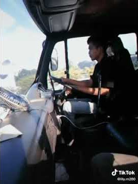 Story wa supir trailer