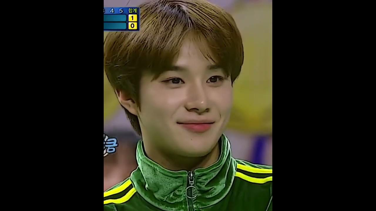 proof that this is "love at first sight" #jungwoo #kimjungwoo #nct127 #nct #nctzen #kpop #kpopidol