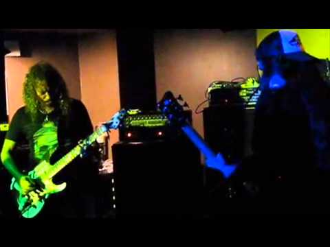 Kirk + Rob cover Thin Lizzy – Savatage reunite – Steve Vai live - U.D.O. live – Korn’s Ray interview