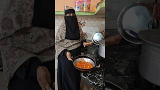 Download Lagu Voorbereidingen voor het maken van rode kip biryani ✨️💫 #shorts #ytshorts #travel #andrast #teamc... MP3