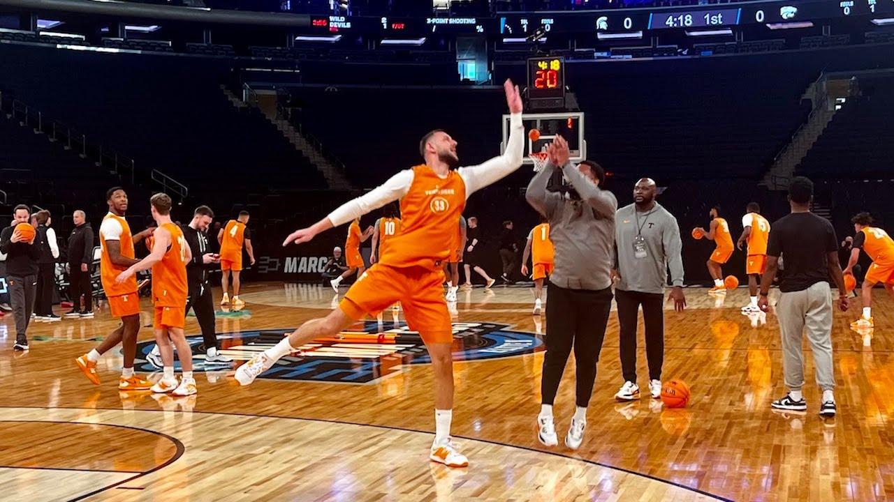 WATCH Tennessee Shootaround, Vols-FAU Media Day at Madison Square Garden Rocky Top Insider