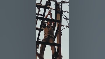 11KV voltage working! #funny #kptcl #voltage #lineman #youtuber #vlog #viralvideo #music #remix