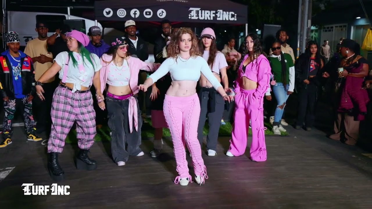 Презентация Fine Linez Collective на стенде TURFinc в Окленде в первую пятницу 2025 года #turfinc...