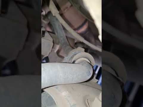 Стук втулки стабилизатора #shorts #авто #автосервис #павелкрасиков