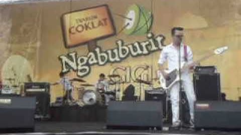 GIGI BAND NGABUBURIT TASIK 2012 - PEMIMPIN DARI SORGA