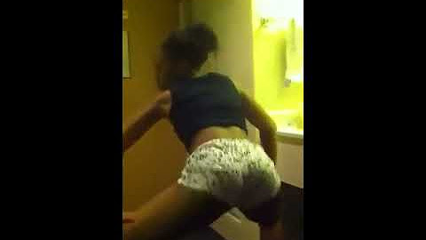 Young Ebony girls Twerking