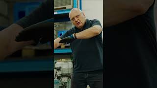 Reparatur-Geheimnis: Zahnräder im KRONE Stützbein. #trailerheads #kronetrailer #shorts