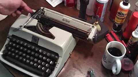 1959 Underwood Deluxe Typewriter