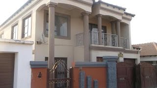 5 Bedroom House For Sale in Nellmapius, Pretoria, Gauteng, South Africa for ZAR 1,500,000 This double storey house offers 5 bedrooms, 2 bathroom and a shower. 2 garages, 2 lounge and 2 dining rooms. The property is ...