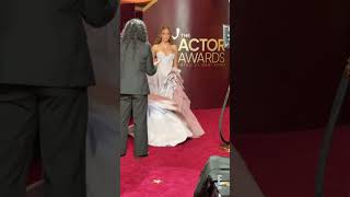 Haley Baylee is a #Glambot pro. 🤩#AwardsSeason #ActorAwards